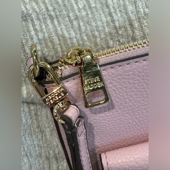 💗👛{Steve Madden} Beautiful Pink Logo Large Wristlet | Clutch Wallet! - Picture 4 of 13